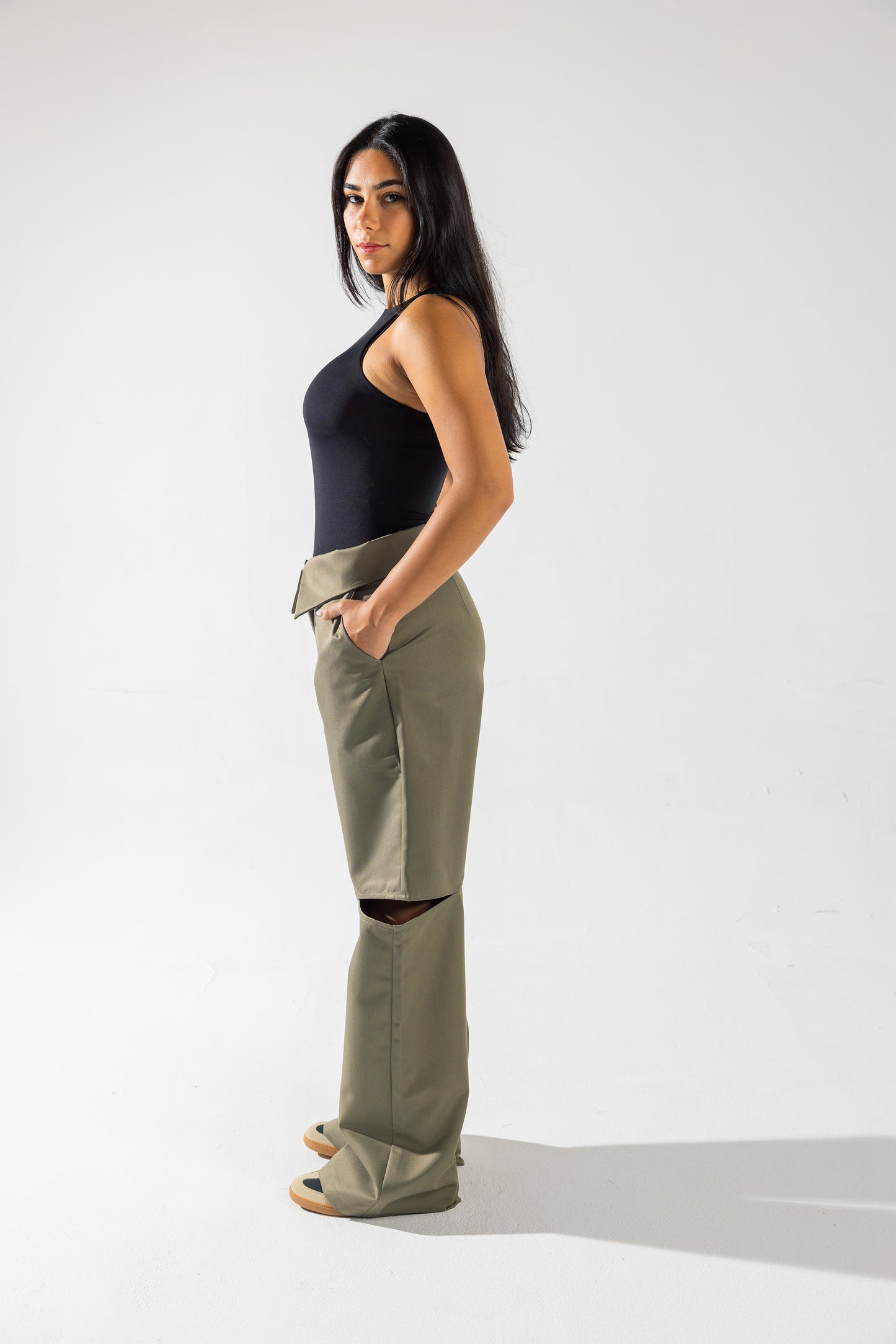 Uptown Sliced Pants - Olive