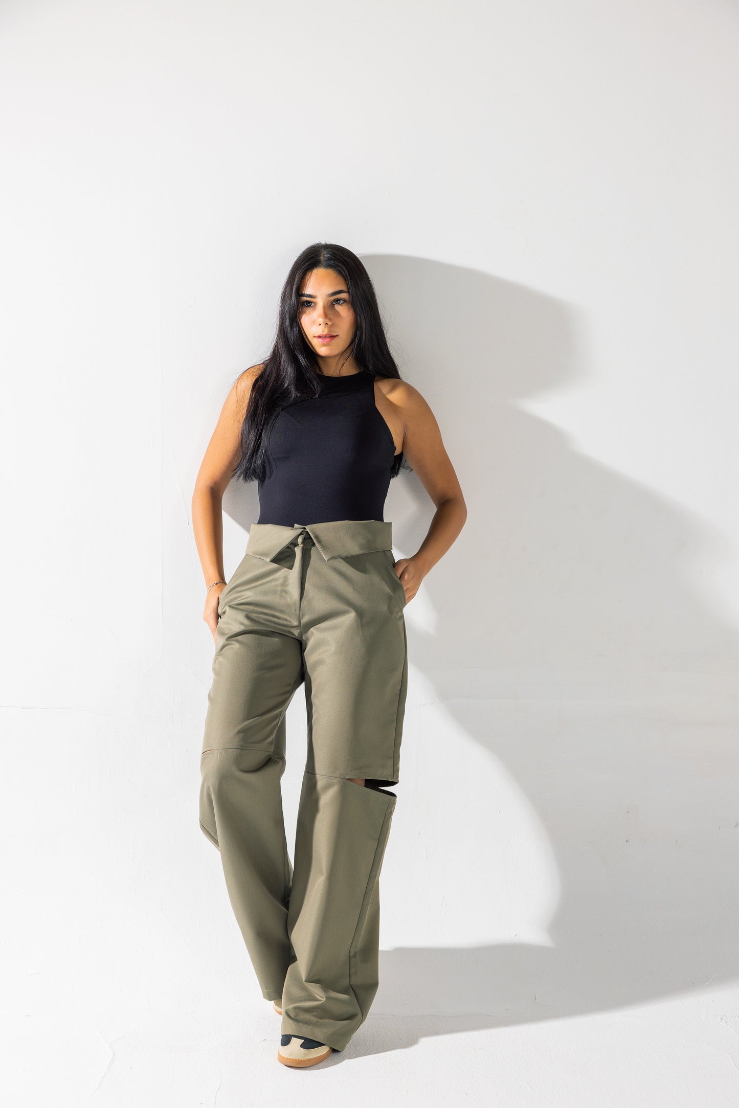 Uptown Sliced Pants - Olive